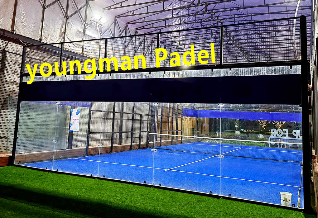 quanto custa para construir uma quadra de padel com telhado ?