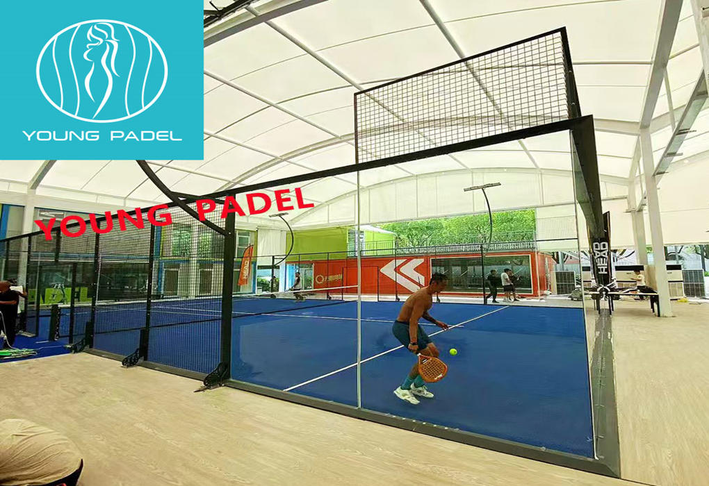 Quais são as dimensões oficiais do Campo do Premier Padel ?